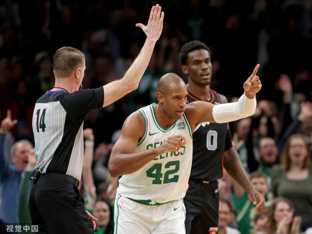 在足球赛场 在足球赛场